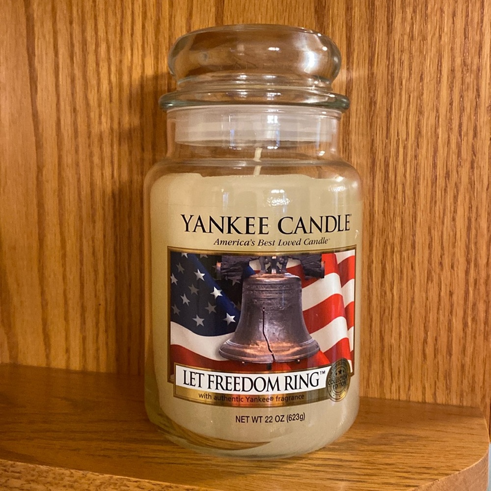 NEW YANKEE CANDLE 22 OZ JAR LET FREEDOM RING